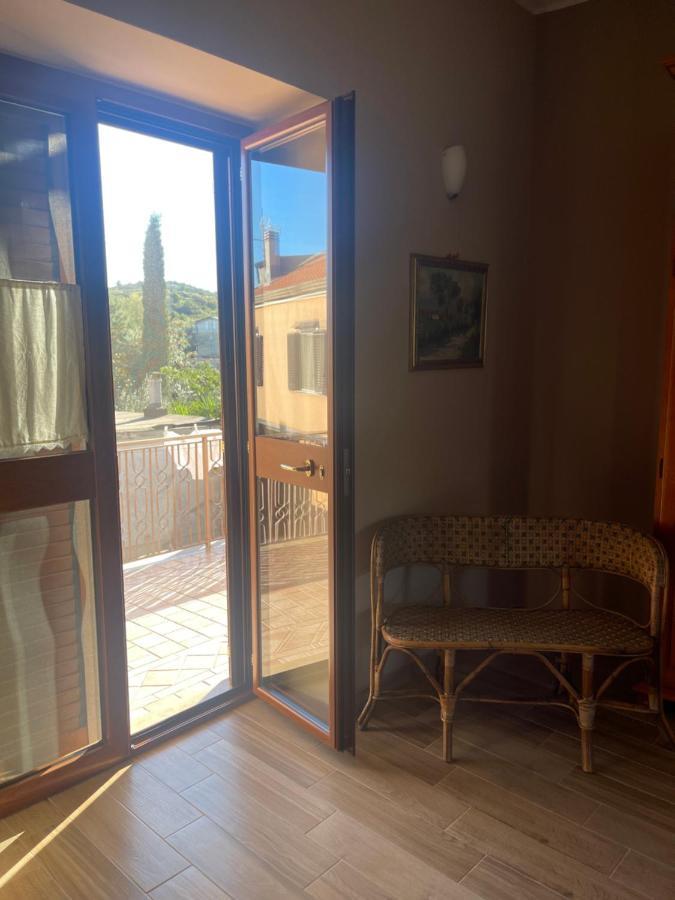 B&B A Casa Di Maybe Caserte Extérieur photo