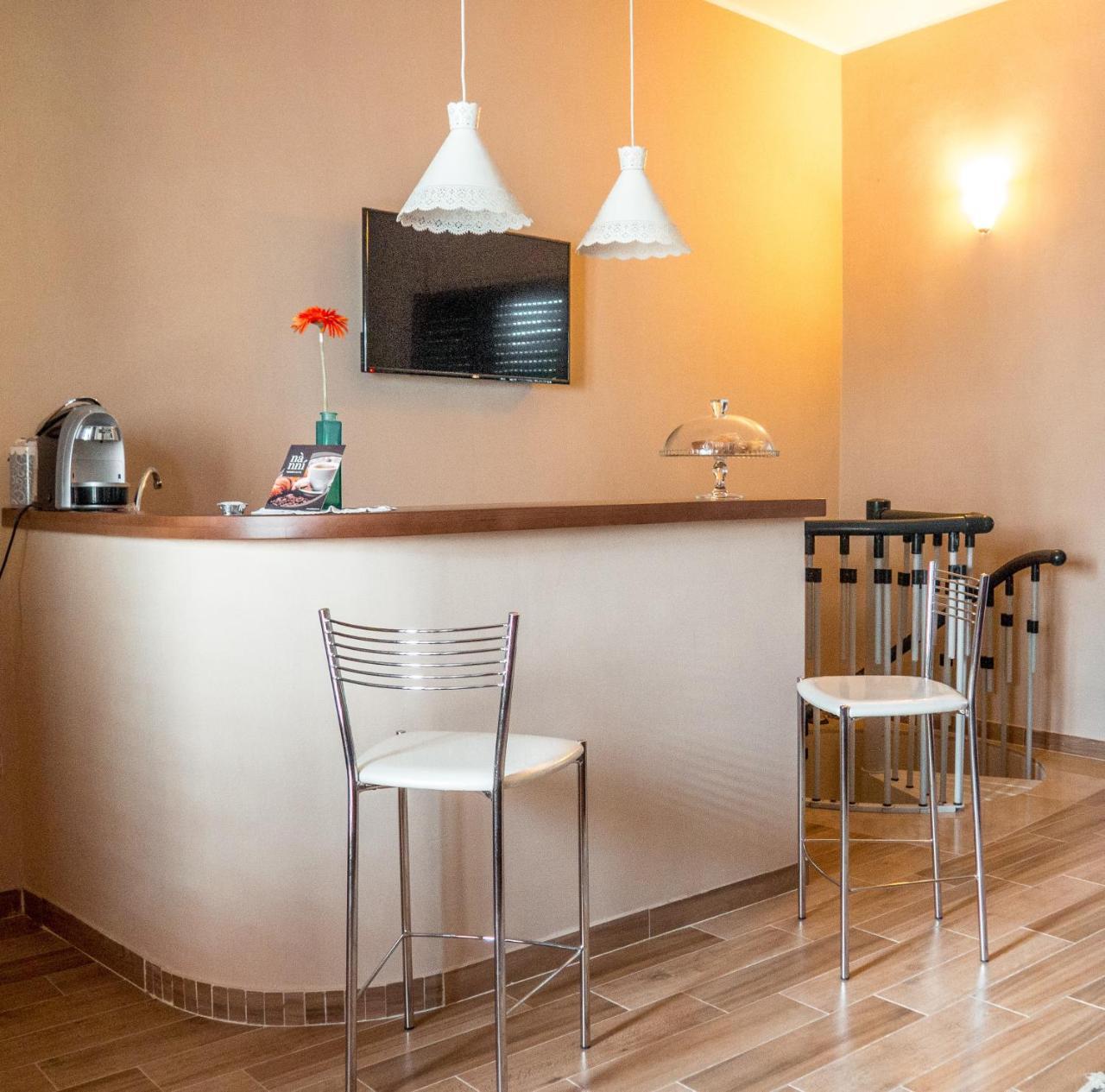 B&B A Casa Di Maybe Caserte Extérieur photo